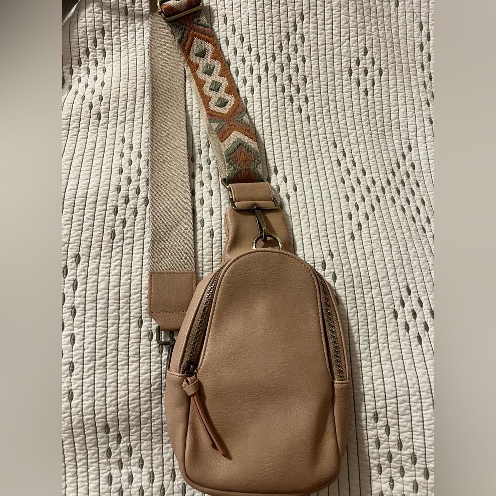 Urban Originals x Anthropologie Tan Leather Crossbody Sling Bag